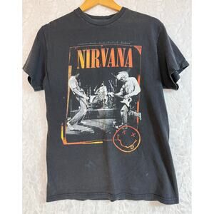 Nirvana Muddy Banks Kurt Cobain Live Band 2010 T-Shirt Faded Black 90s Grunge SM